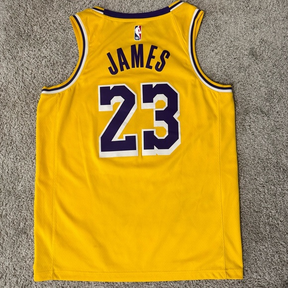 Nike LA Laker Lebron James Jersey - Picture 6 of 7